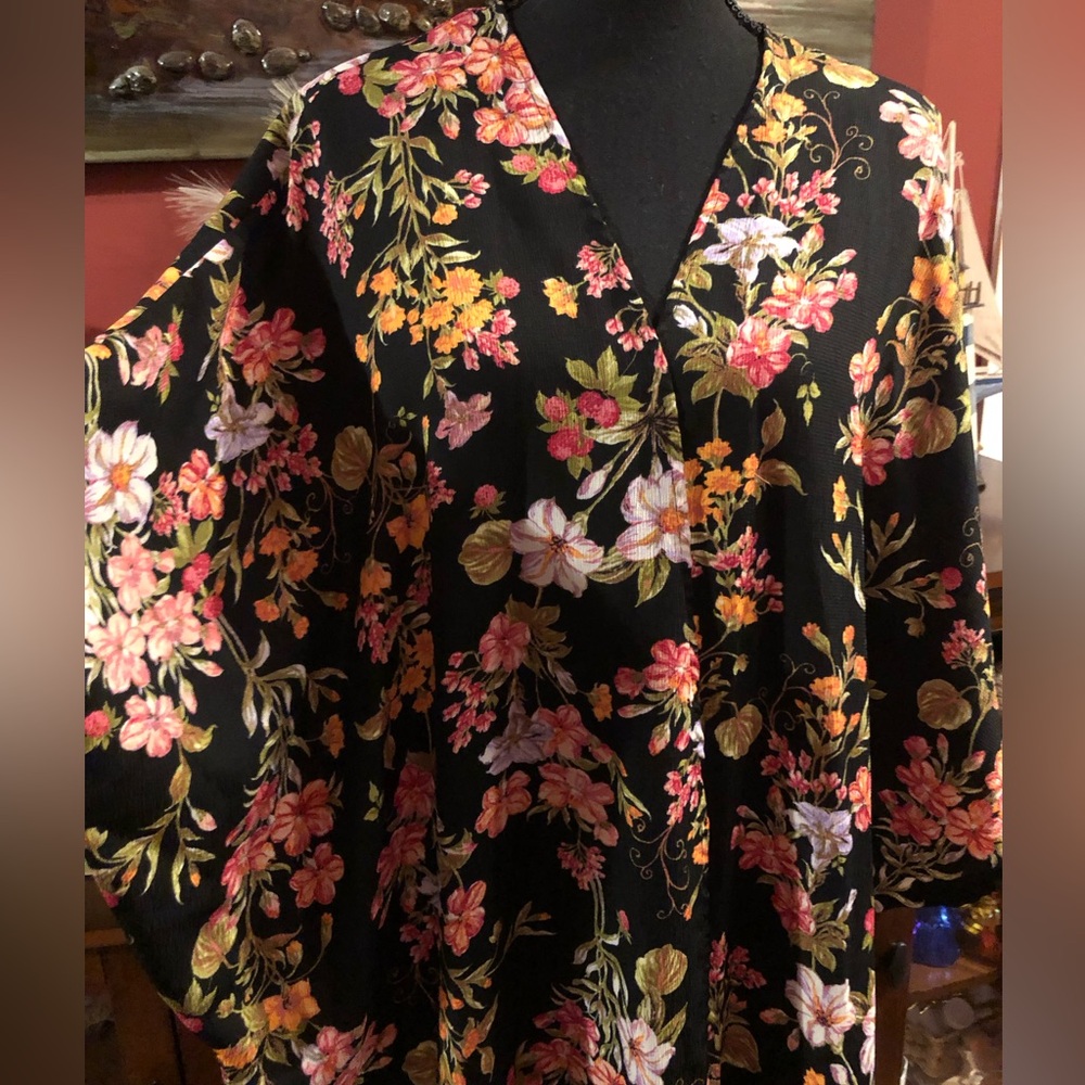 Black Floral Kimono Robe with Pink & Yellow Blooms - Picture 4 of 15